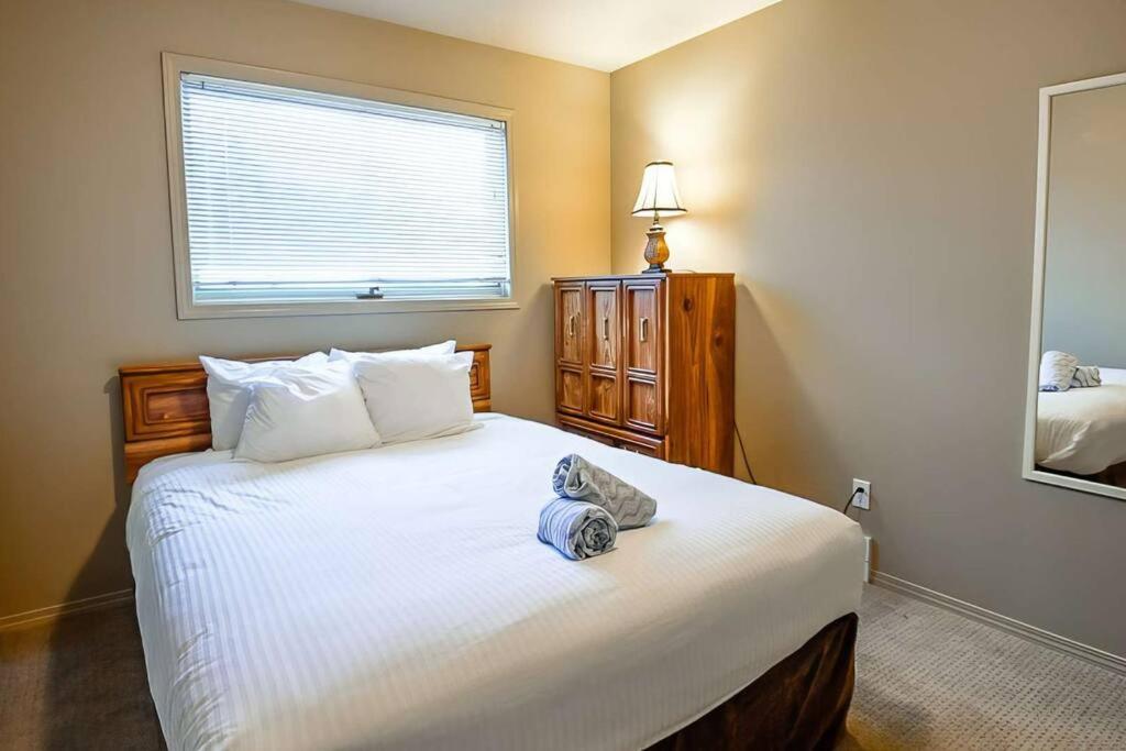 Thunder Ridge Chalet by Fernie Lodging Company