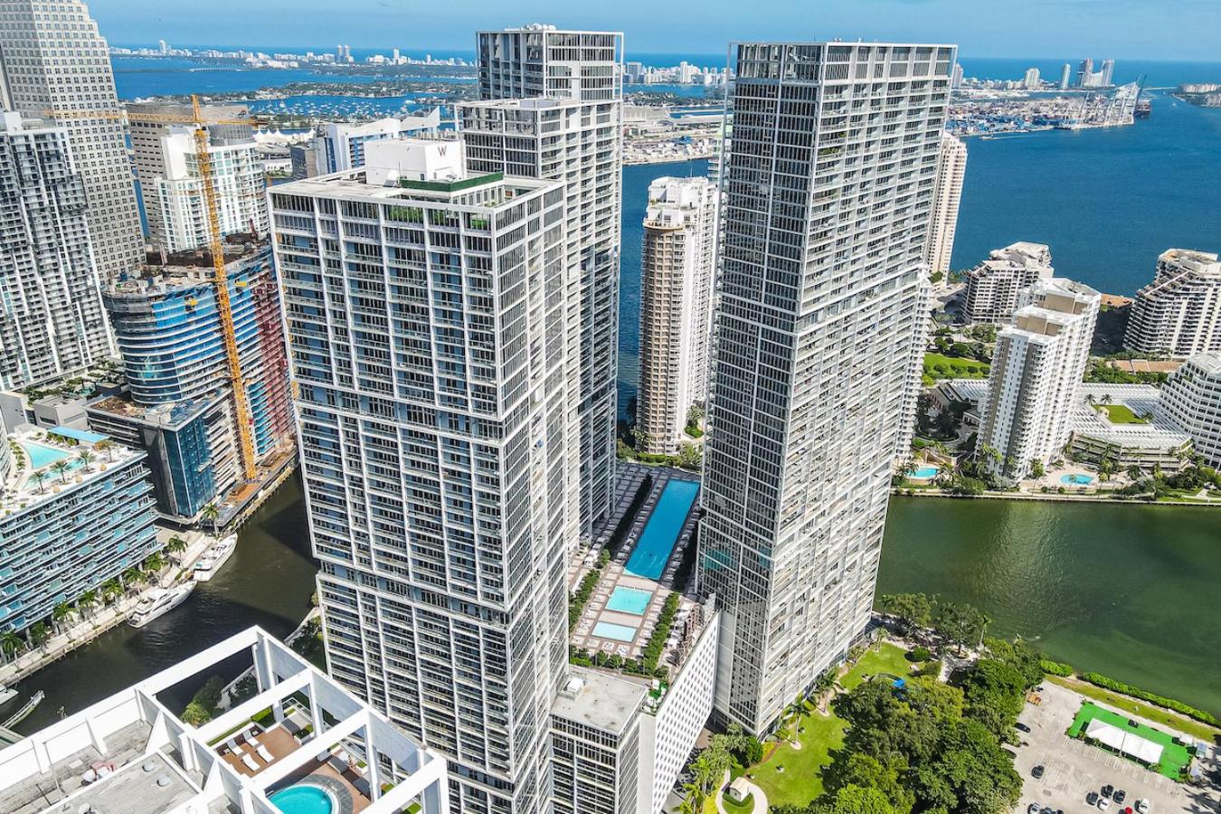 Modern High Rise One Bedroom at Icon Brickell (W)