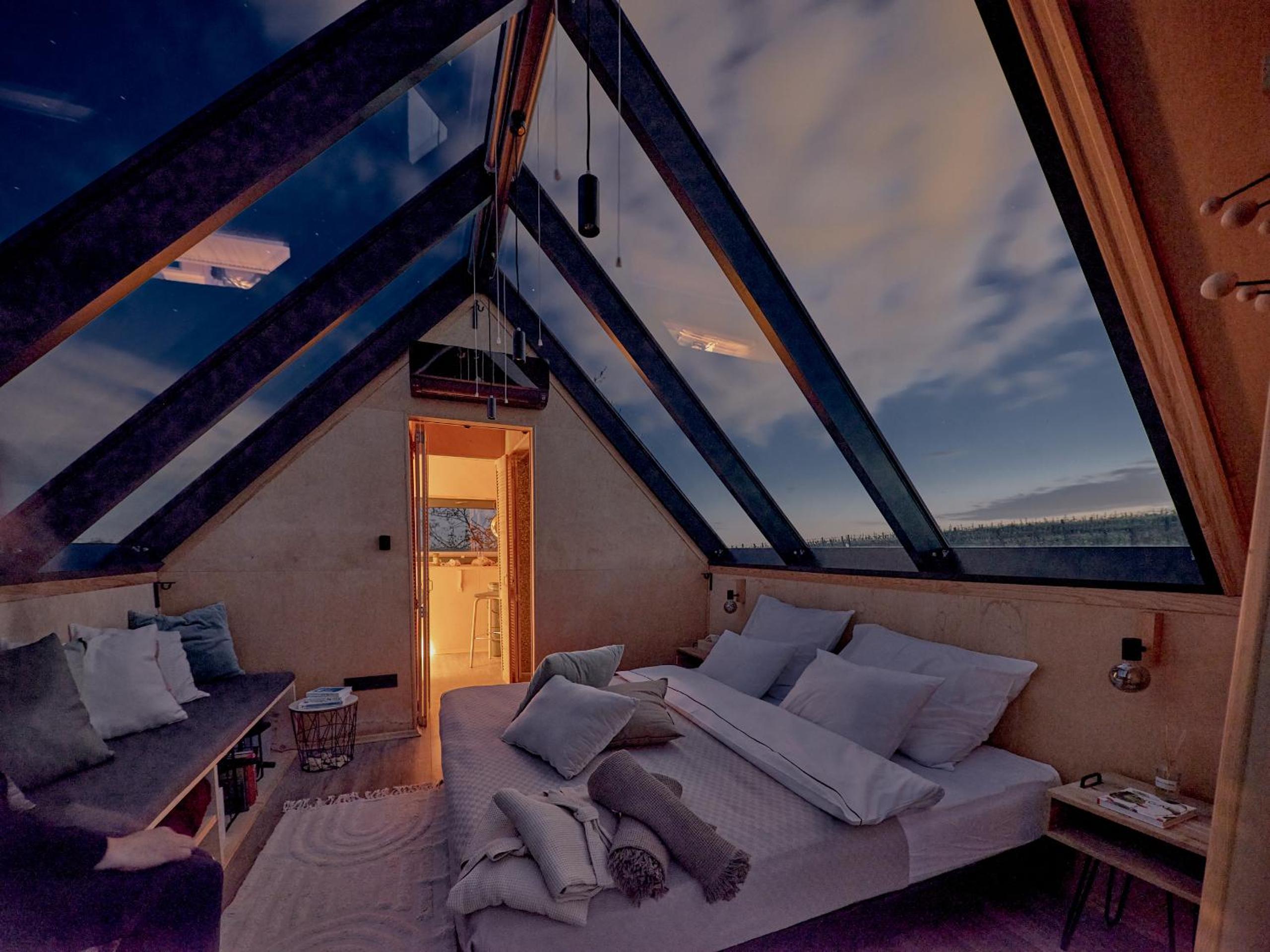 CAMPY ECO HOUSE • EGER view 2