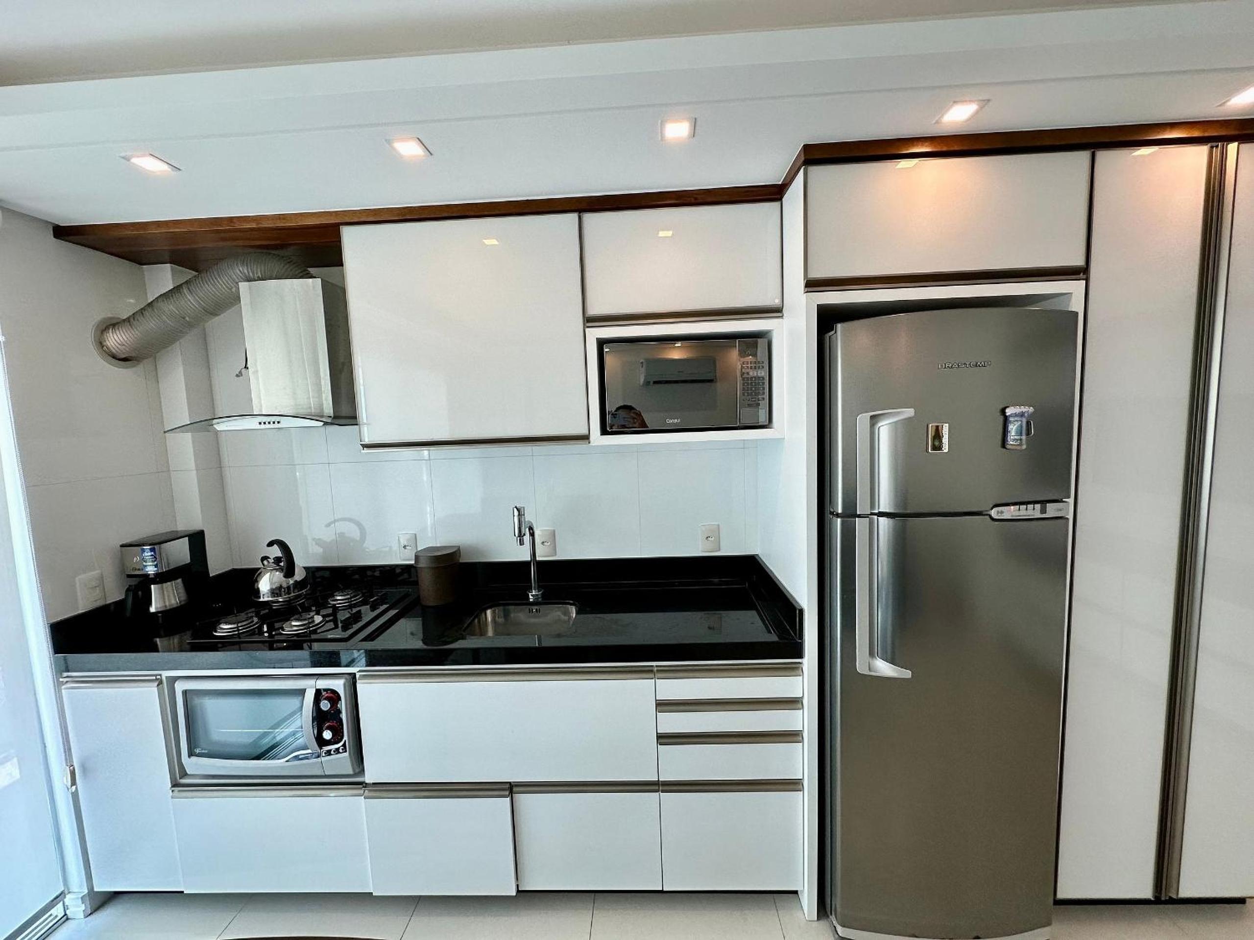 Residencial Ilha do Arvoredo - Praia de 4 Ilhas, próximo ao mar.