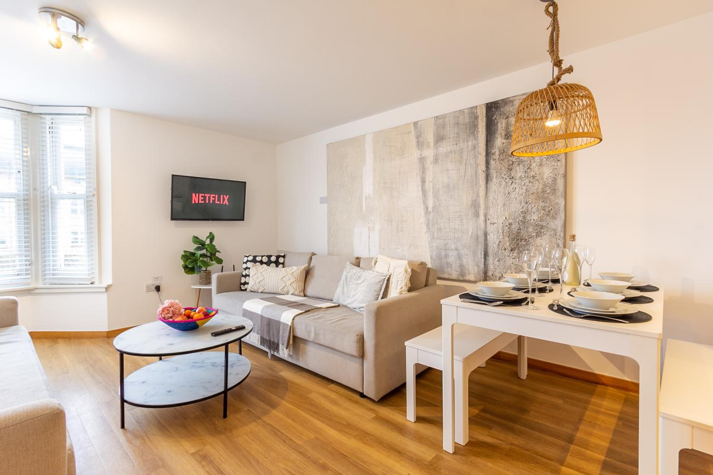 Elegance at the Lanes-3BD view 2