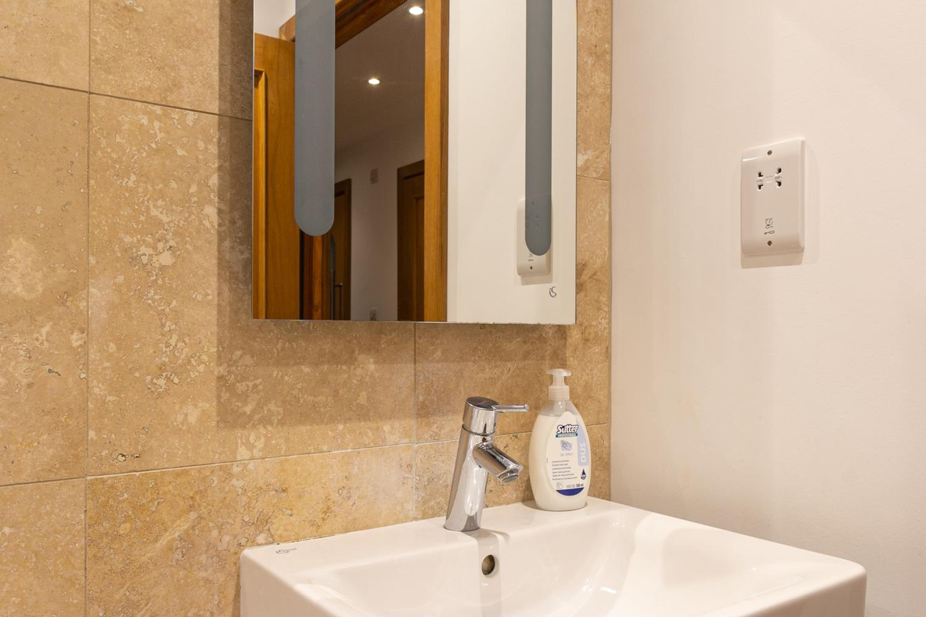 Elegance at the Lanes-3BD view 3