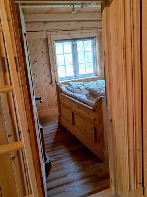 Solehøgda 71. Unik tømmerhytte som er håndlaget view 2