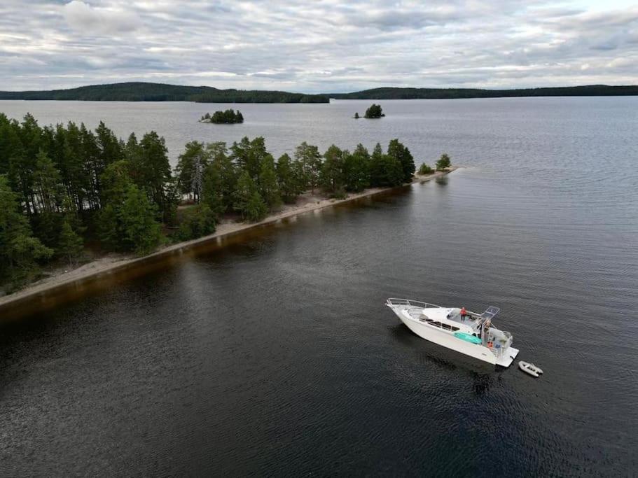 Tyylikäs vene Lahdessa