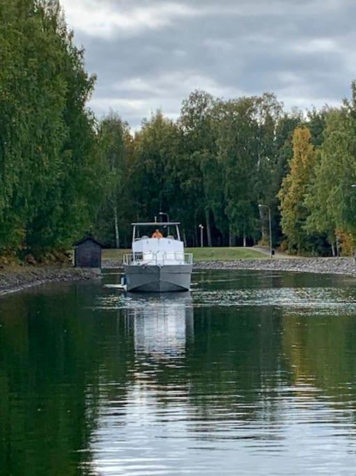 Tyylikäs vene Lahdessa