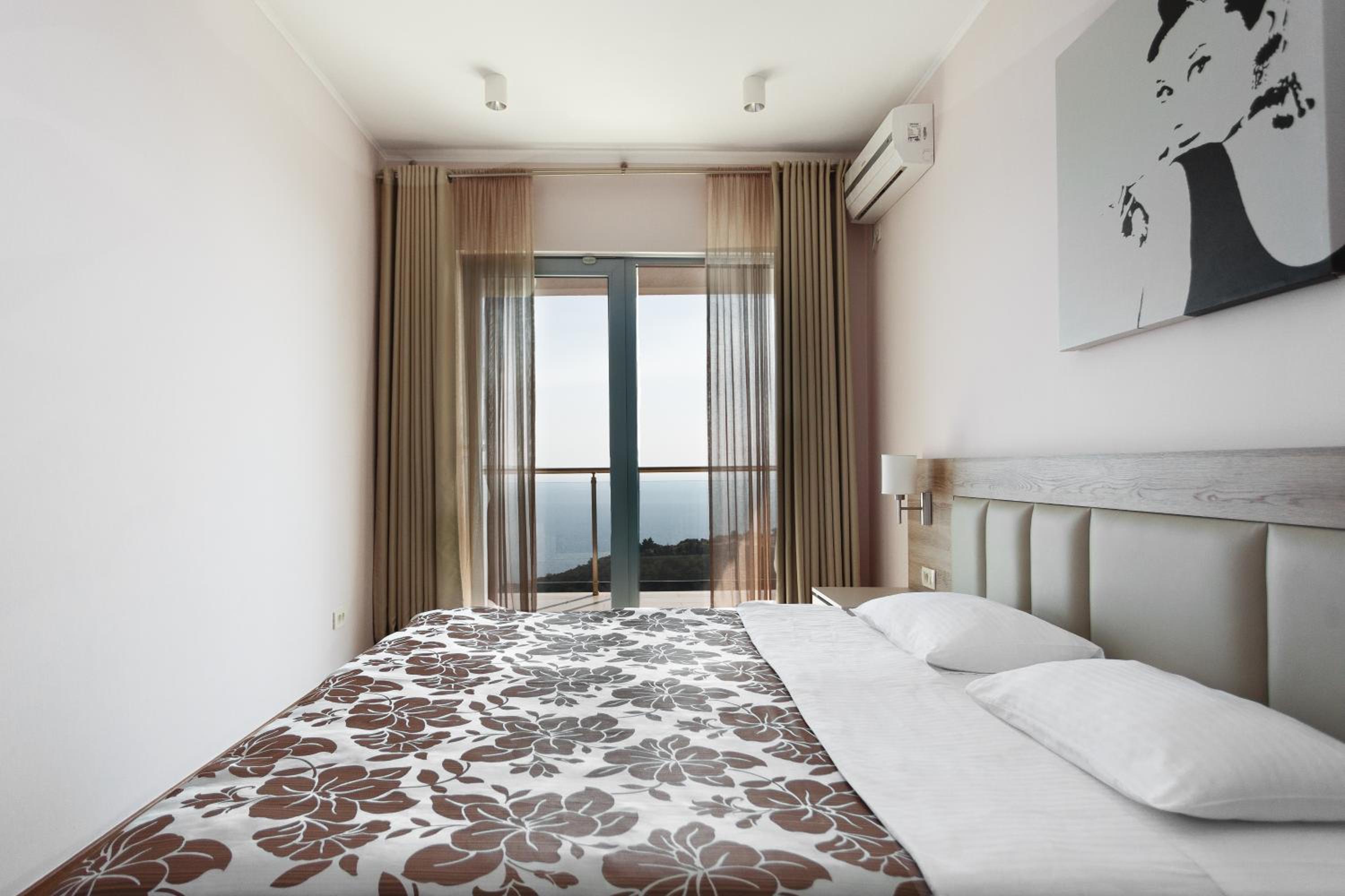 Tophill Altezza 9 Breathtaking Views and Terrace view 4