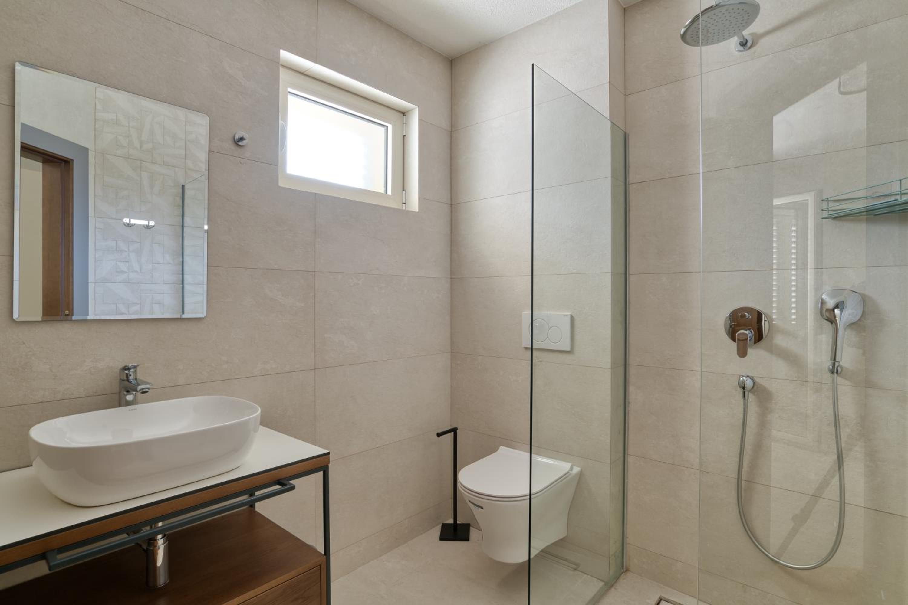 Luxurious 3-Bedroom Apartment by MN Property view 5