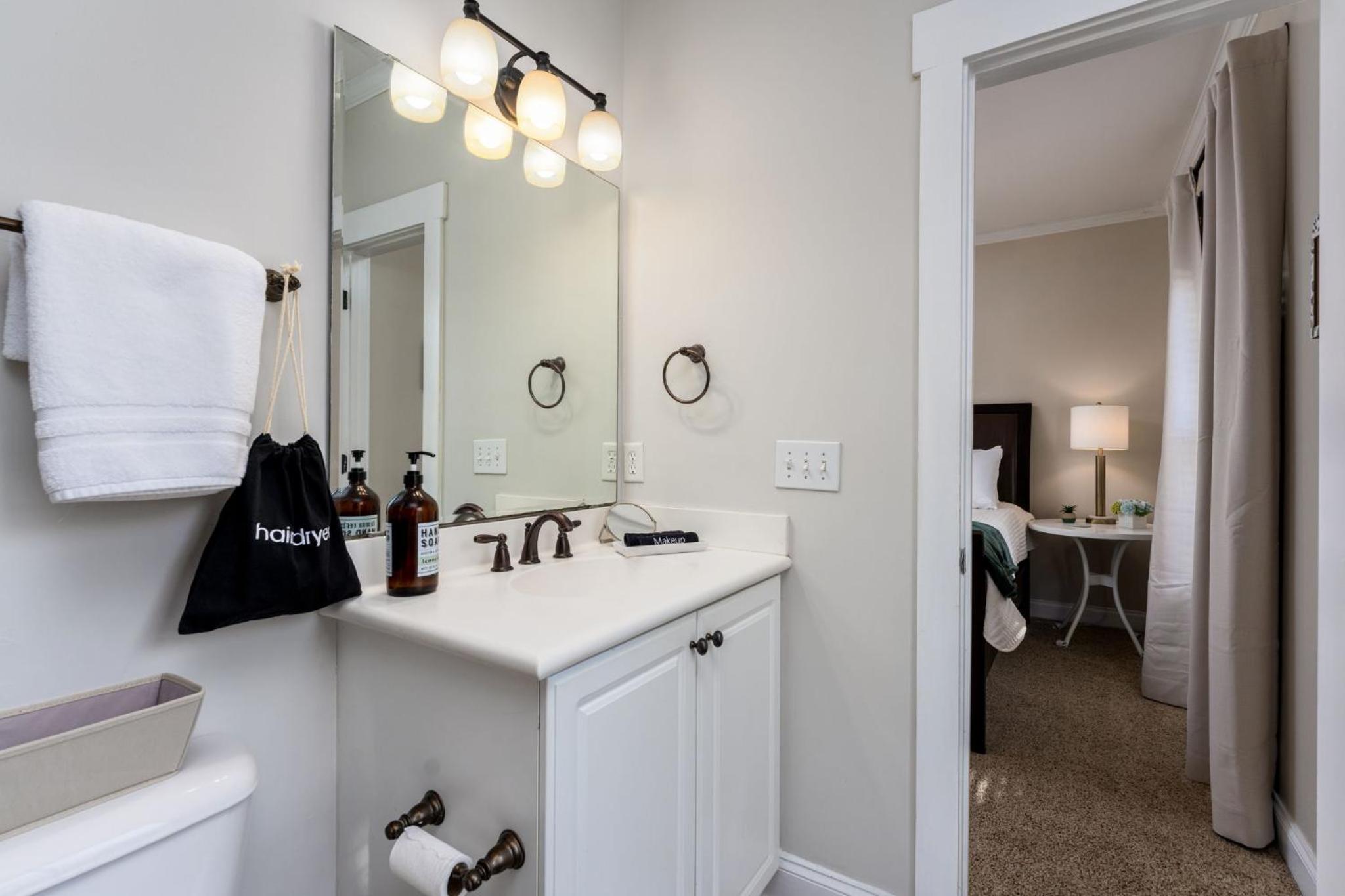 Downtown Wilmington Home ~ Pet Friendly