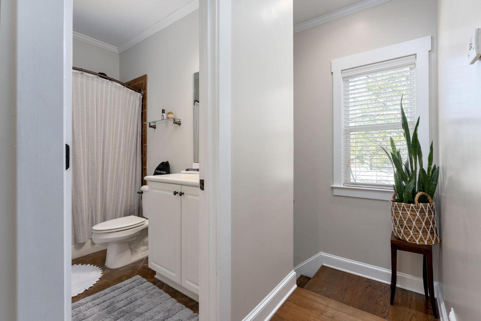Downtown Wilmington Home ~ Pet Friendly