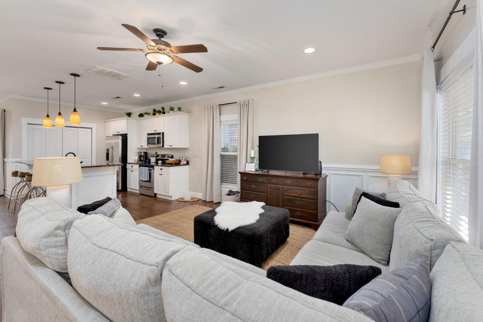 Downtown Wilmington Home ~ Pet Friendly