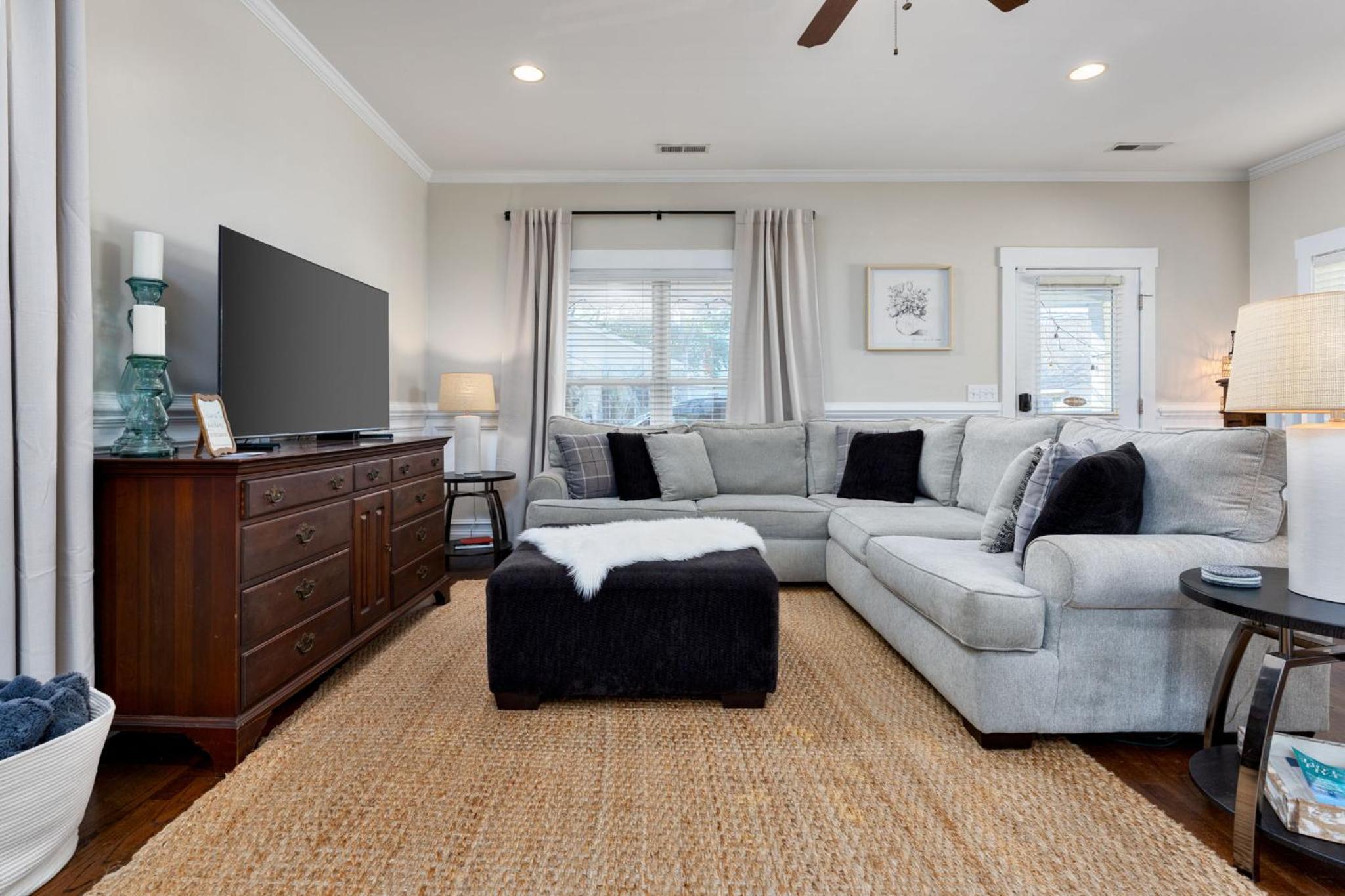 Downtown Wilmington Home ~ Pet Friendly
