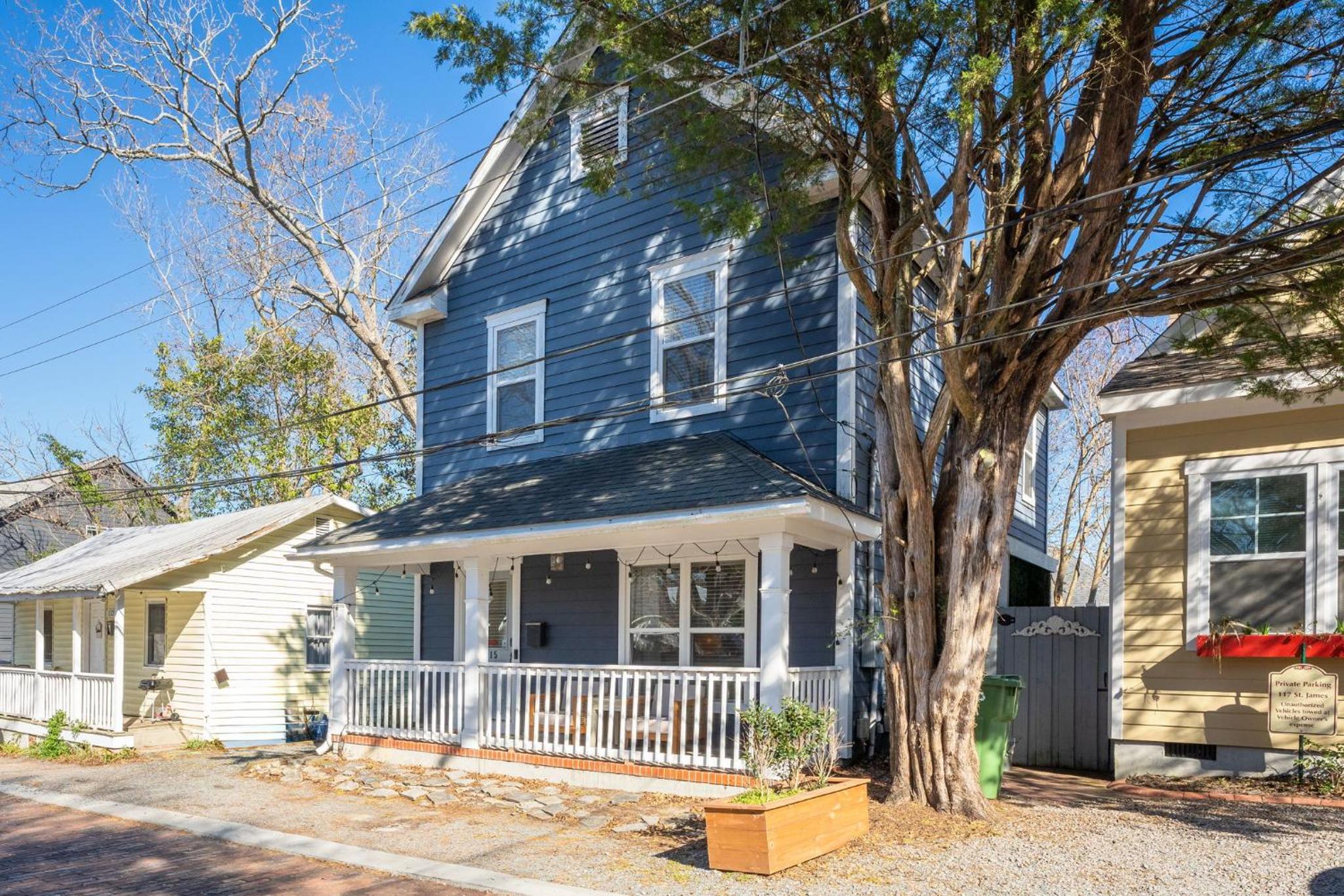 Downtown Wilmington Home ~ Pet Friendly