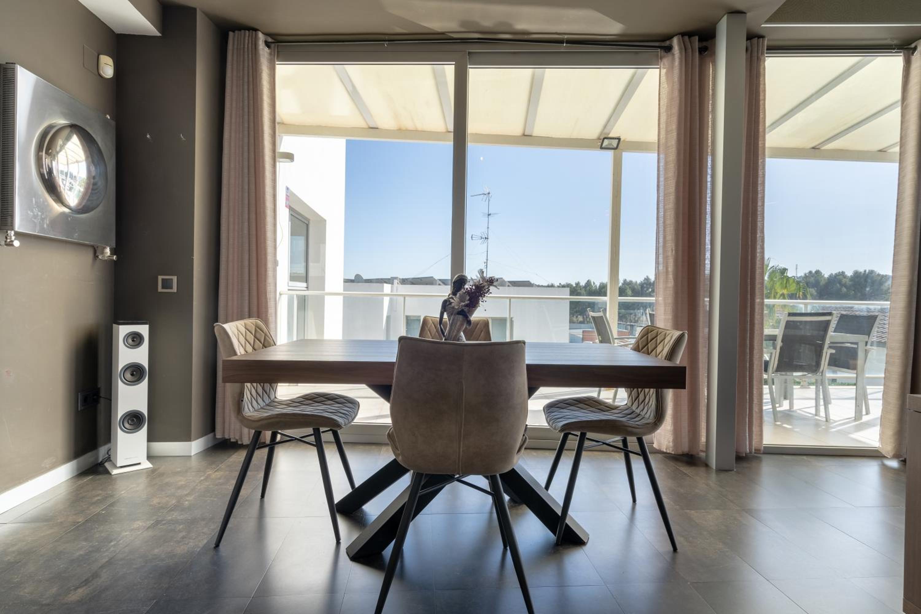 Descubre Villa Oasis - Confort, diseño y naturaleza a un paso de Valencia view 4