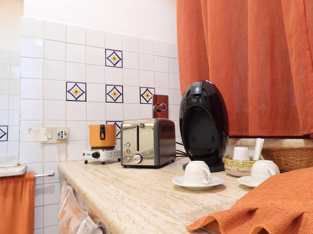 B&B Maria Piddu en Palermo — kitchen