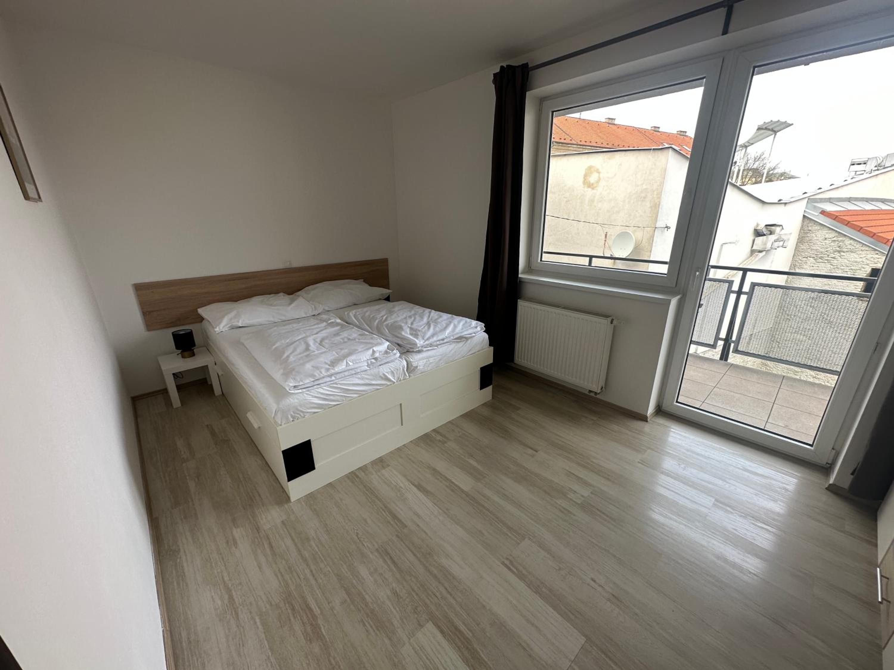 City Center apartment FREE PRIVATE PARKING