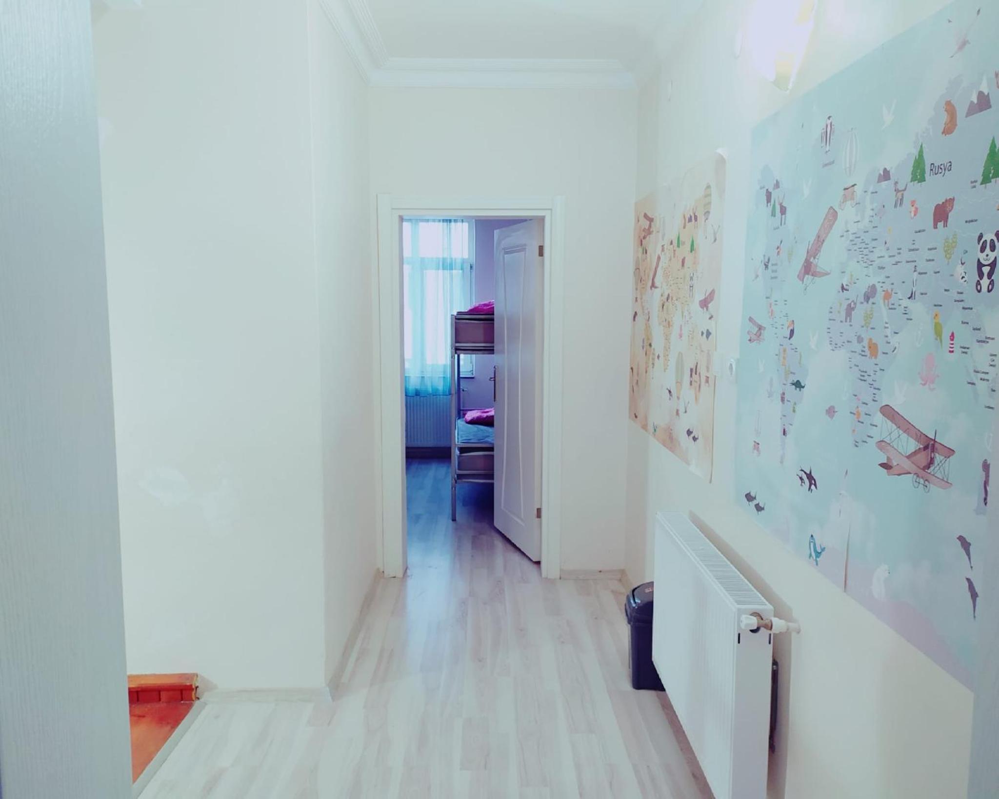 Eroz Hostel Old City