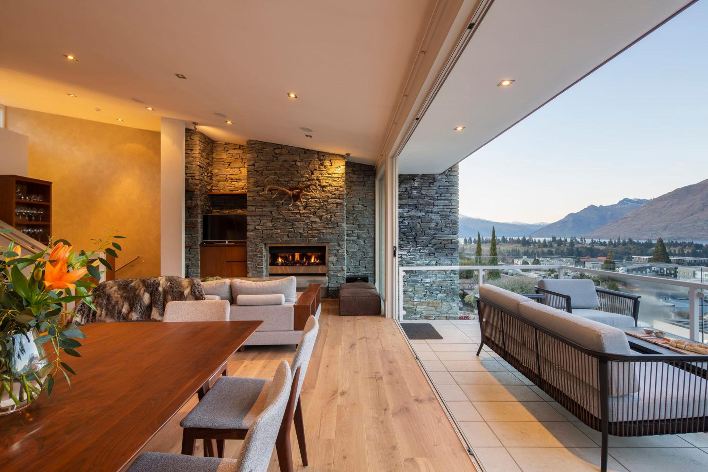 Villa Antrim- Lake Views- Gas Fire- Hot Tub view 2