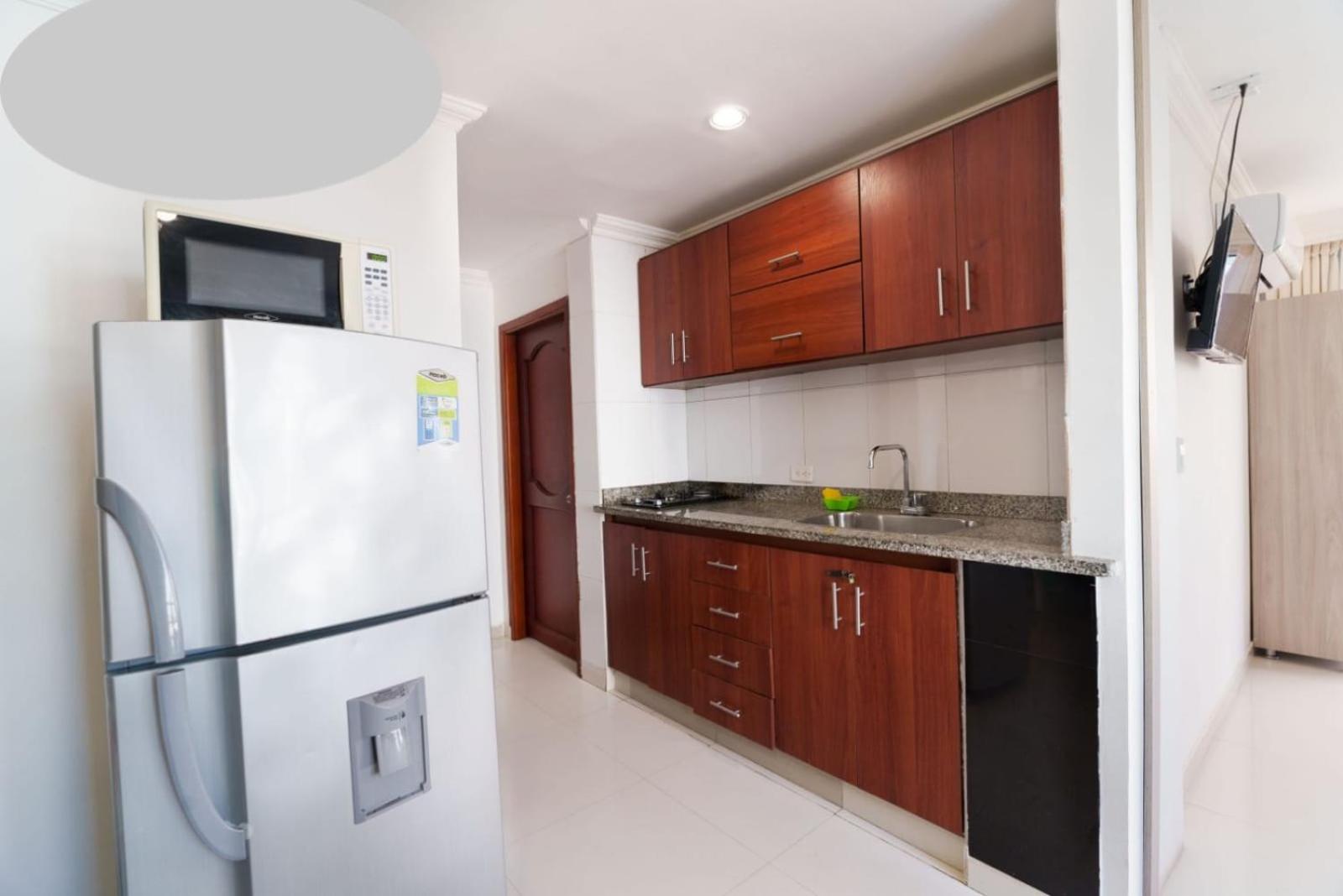 AL-1C APARTAMENTO DE 1 ALCOBA CERCA AL MAR AIRE ACONDICIONADO WIFi Y PISCINA