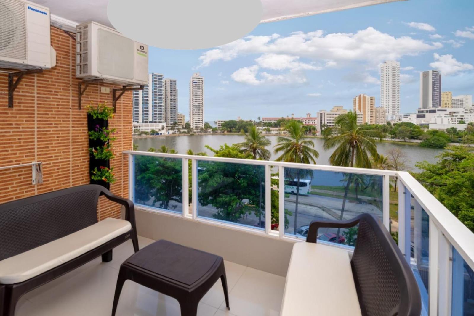 AL-1C APARTAMENTO DE 1 ALCOBA CERCA AL MAR AIRE ACONDICIONADO WIFi Y PISCINA