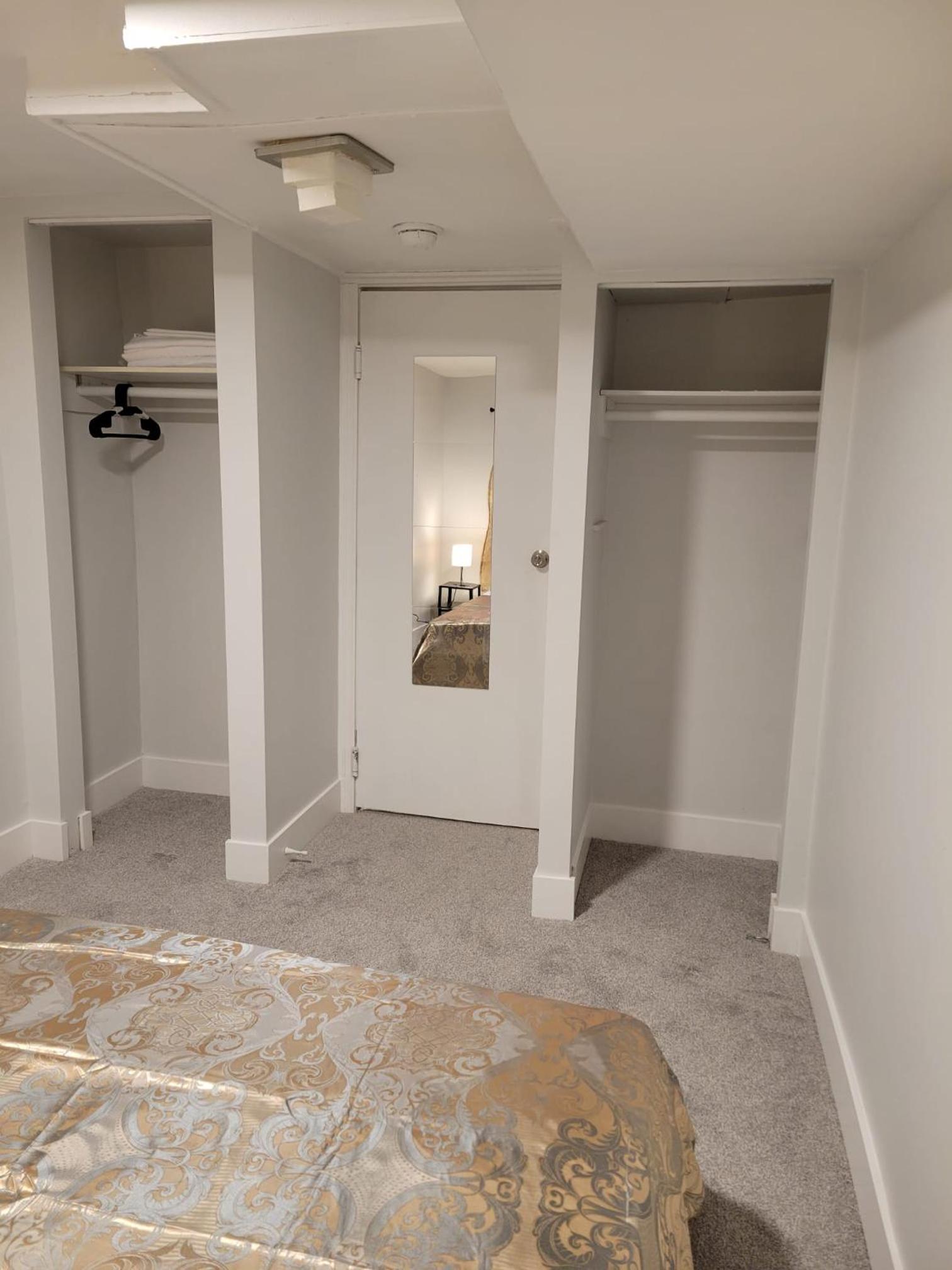 Cozy Furnished Room-4 Close to U of A in Edmonton - with Shared Spaces