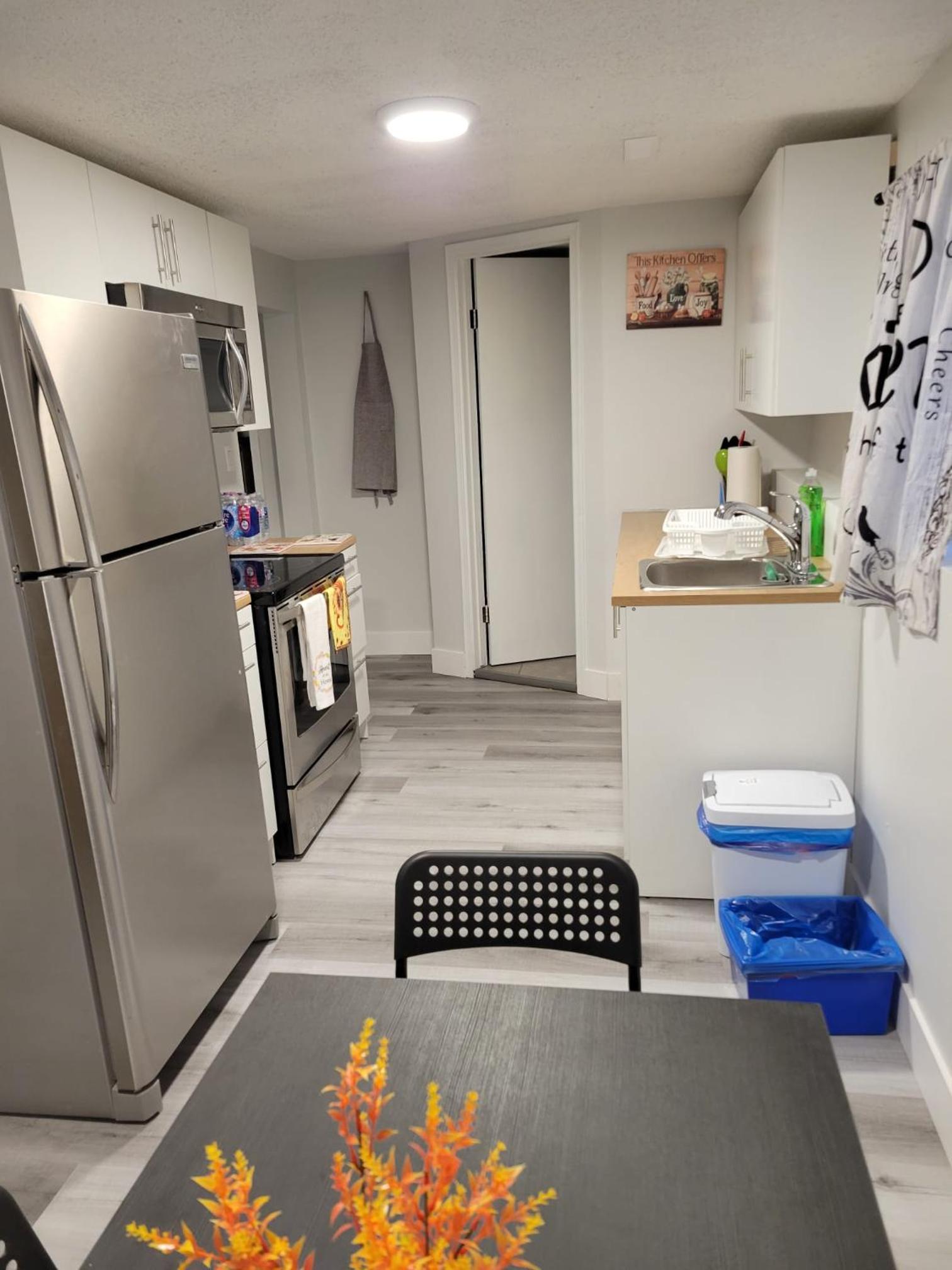 Cozy Furnished Room-4 Close to U of A in Edmonton - with Shared Spaces