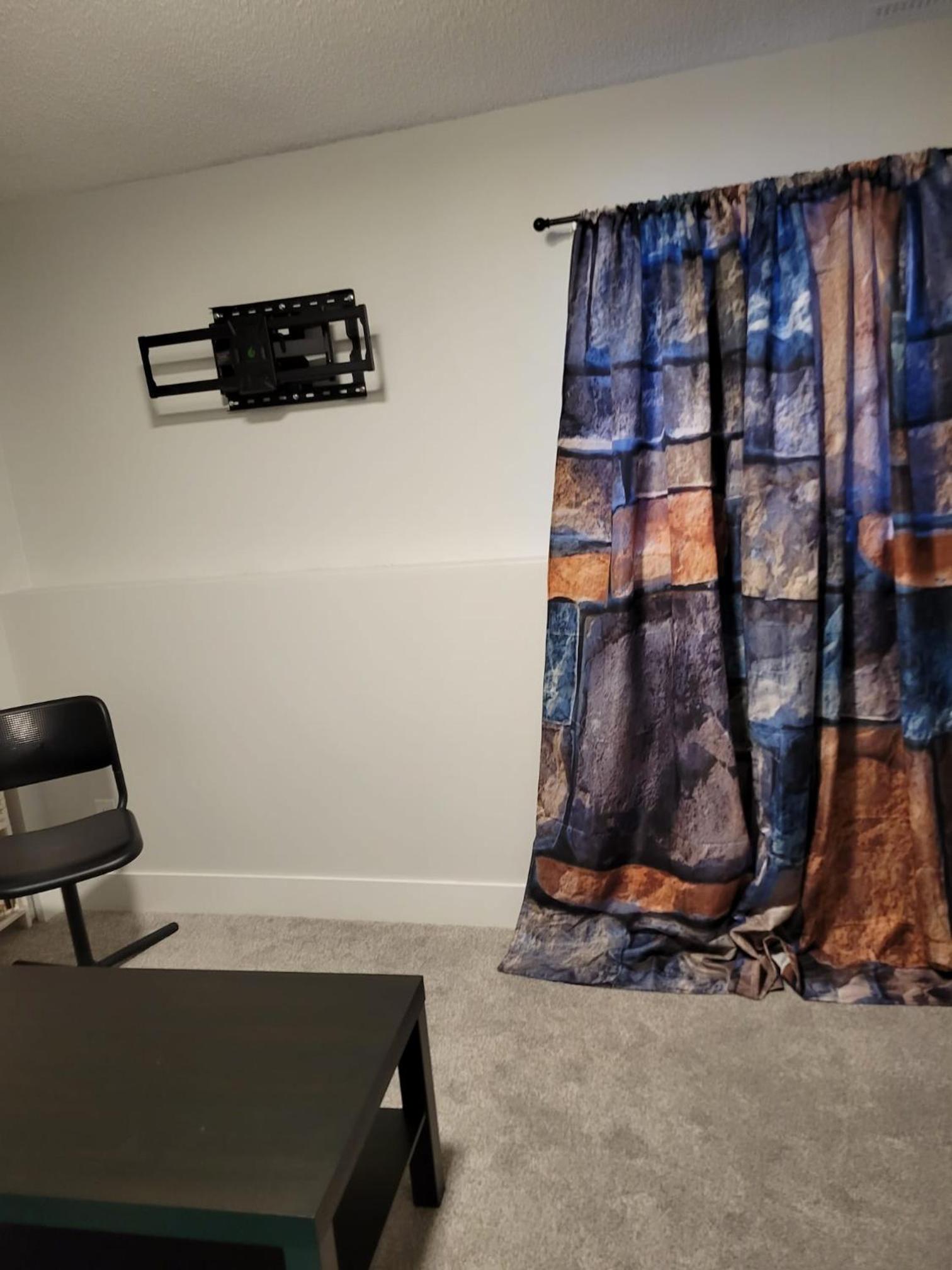 Cozy Furnished Room-4 Close to U of A in Edmonton - with Shared Spaces