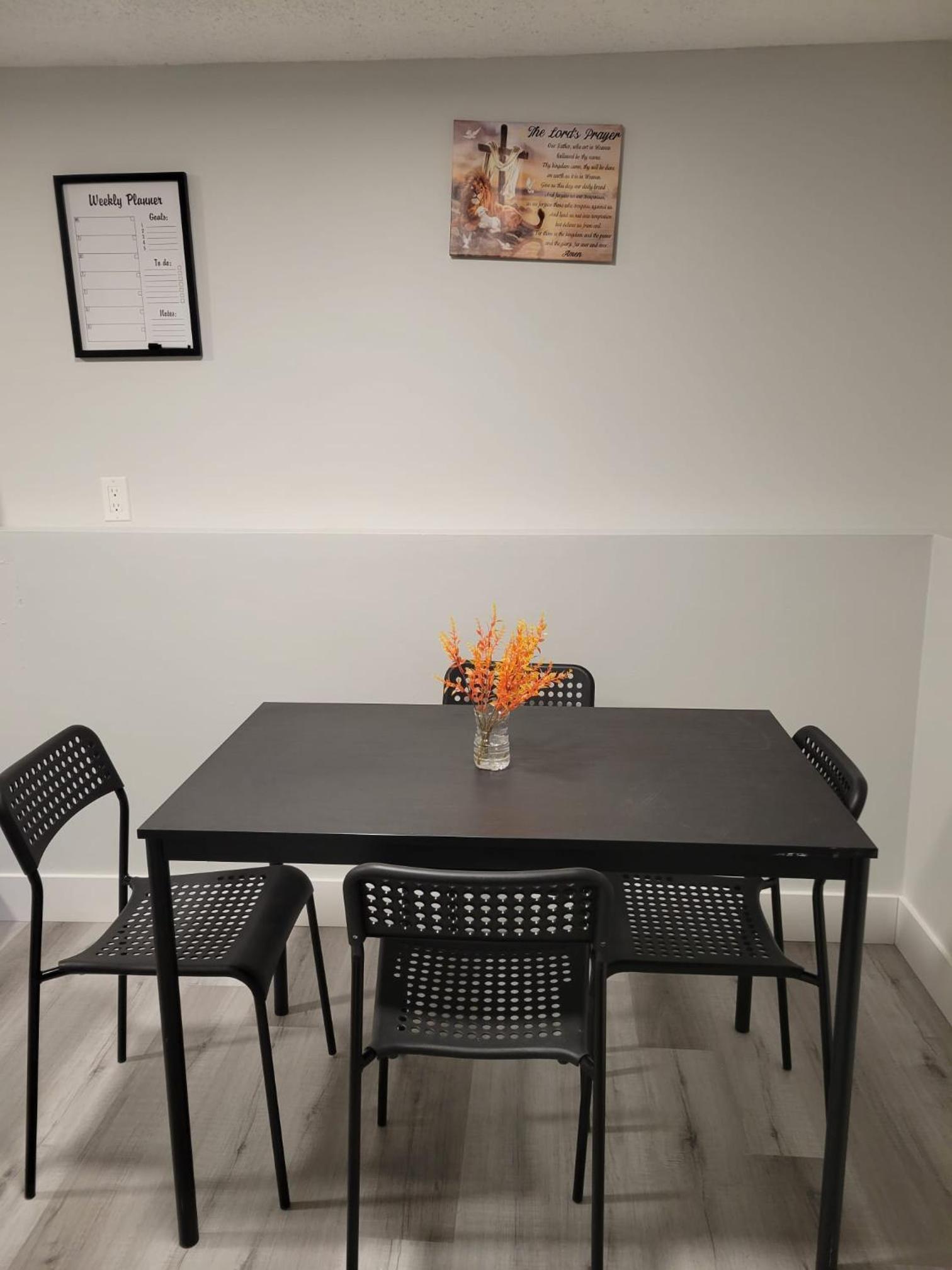 Cozy Furnished Room-4 Close to U of A in Edmonton - with Shared Spaces