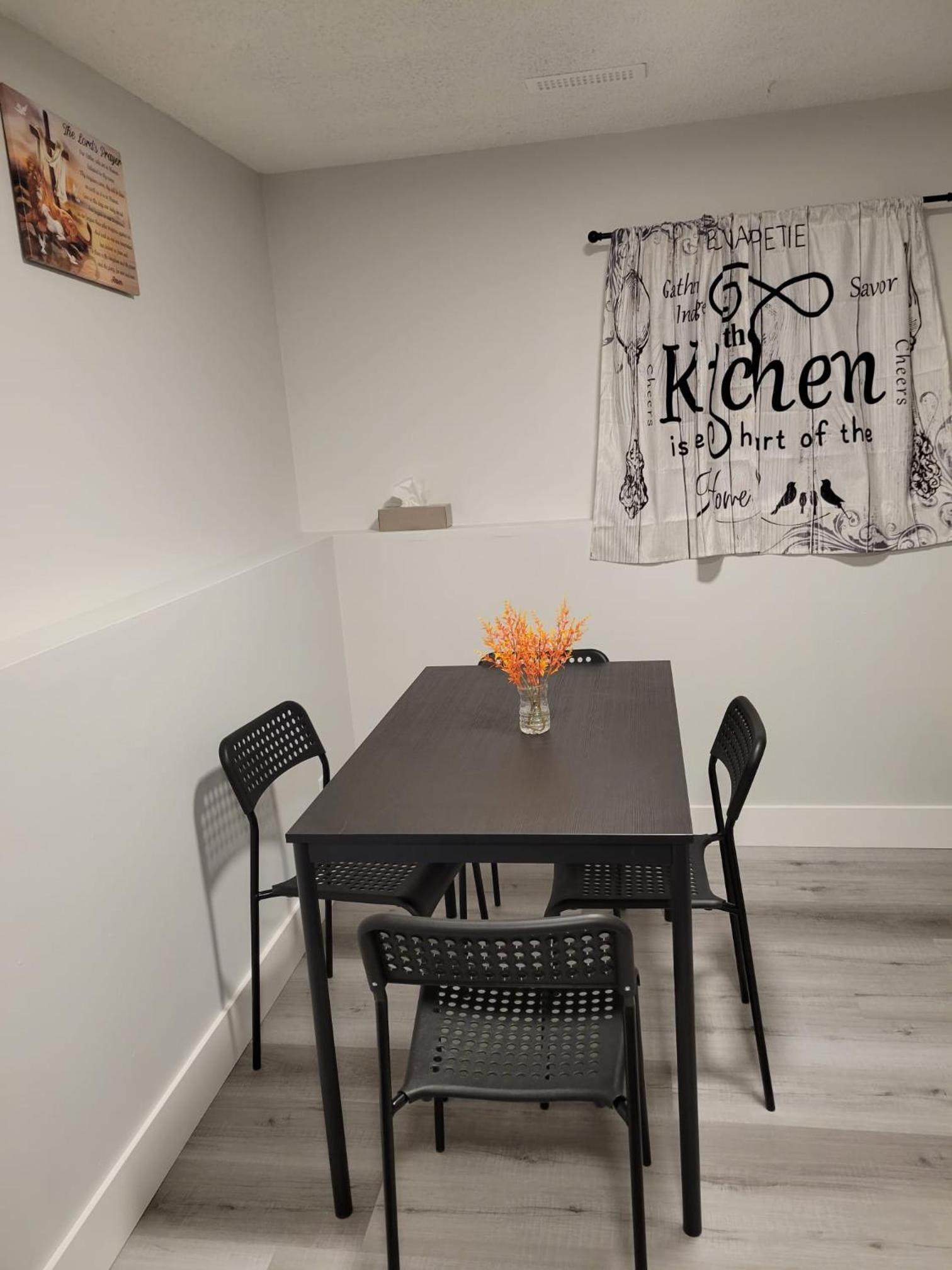 Cozy Furnished Room-4 Close to U of A in Edmonton - with Shared Spaces