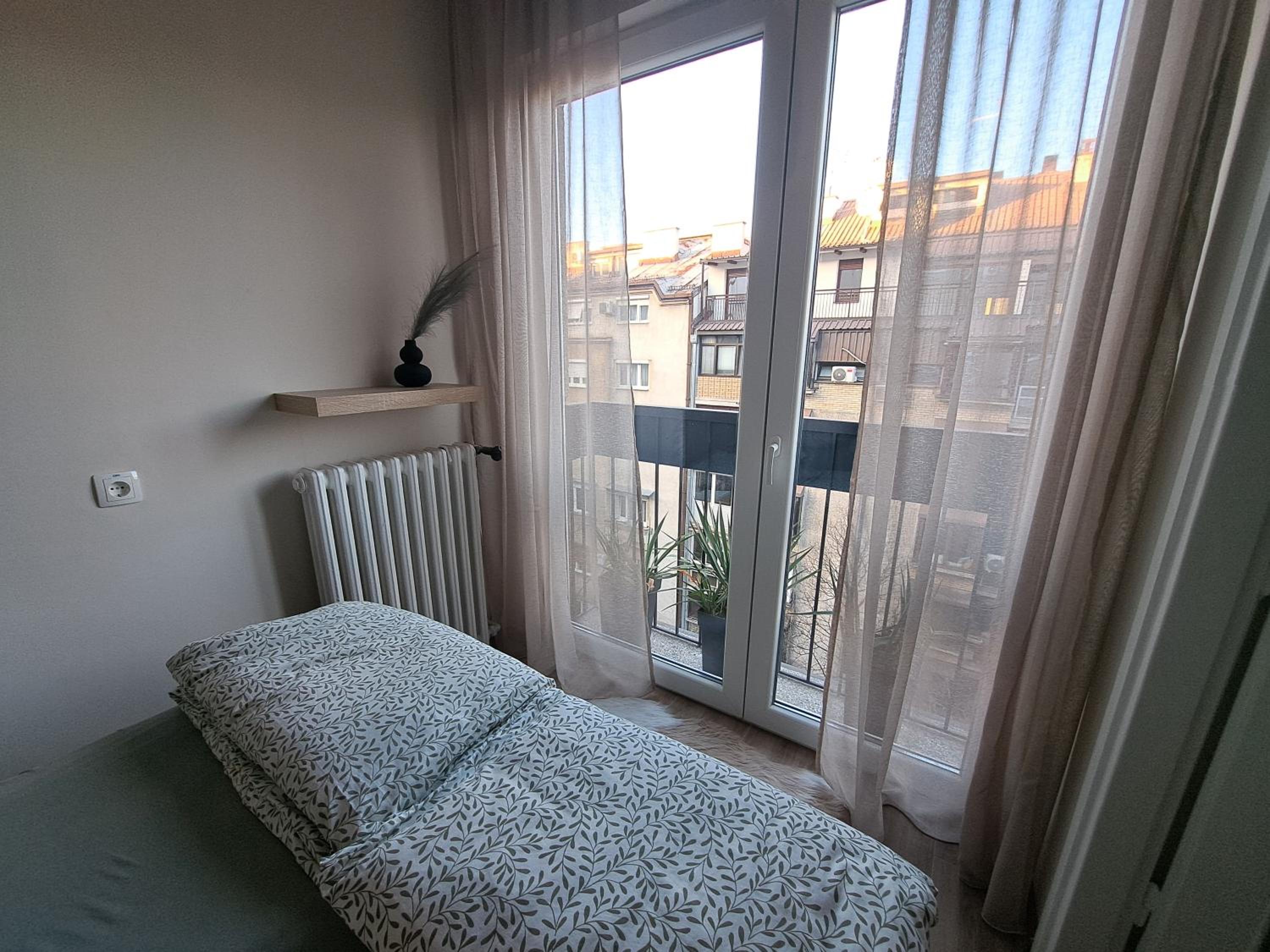 Ema's Cosy apartment view 4