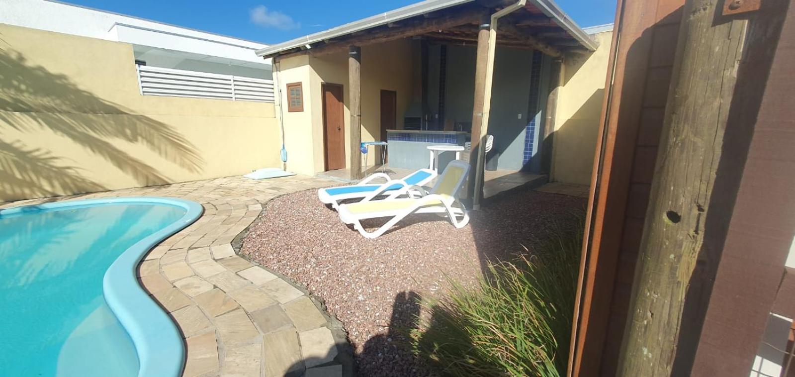 Linda casa com piscina 50m praia