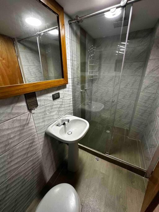 Penthouse W/ jacuzzi in Lleras park