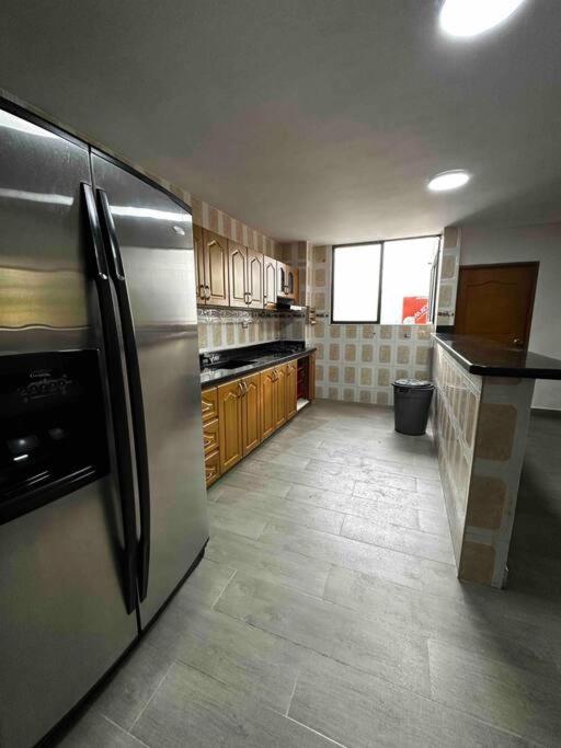 Penthouse W/ jacuzzi in Lleras park