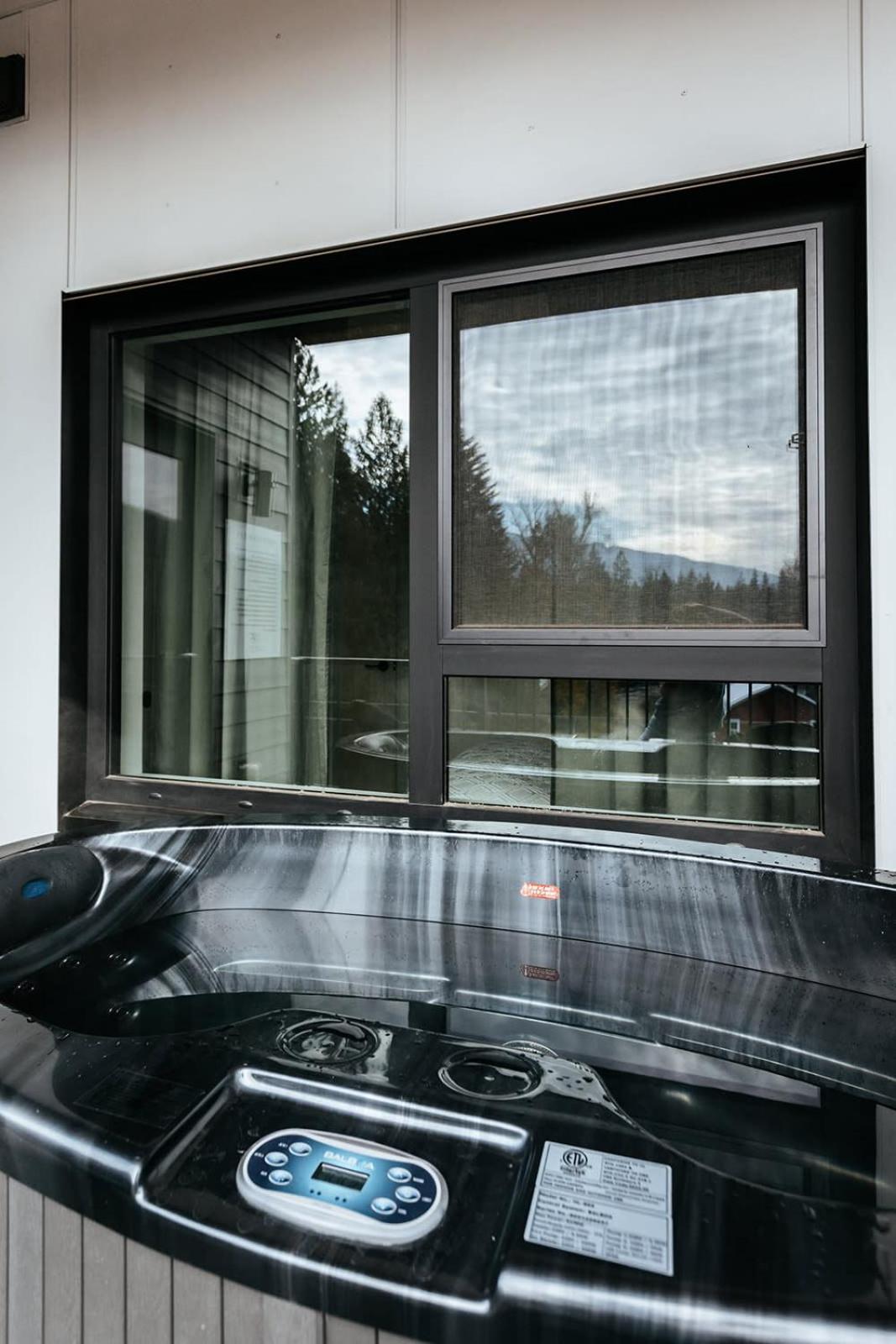 Revelstoke Alpine Retreat - RARE One-Bedroom Condo
