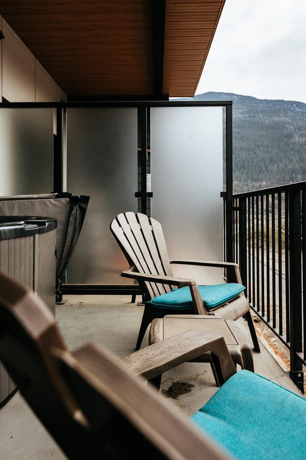 Revelstoke Alpine Retreat - RARE One-Bedroom Condo