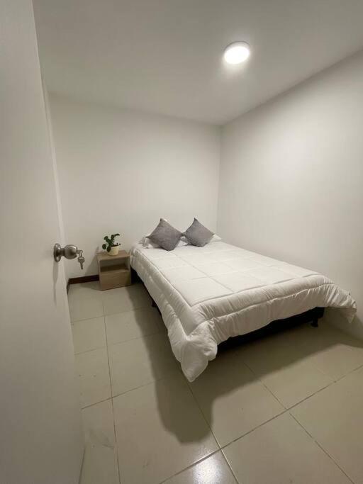 Apartment w/ Jacuzzi Best location/ Parque Lleras