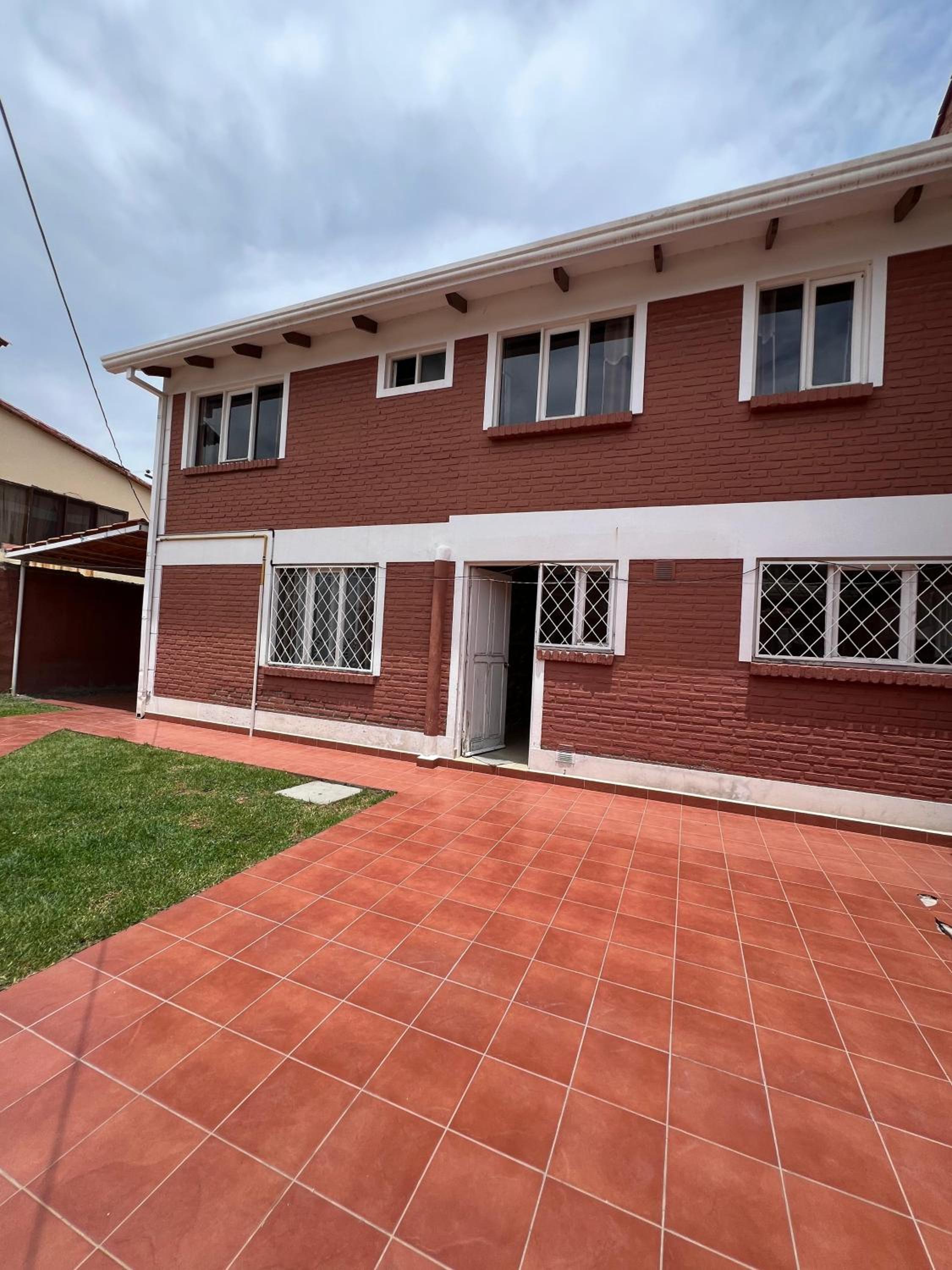 Hermosa y cómoda casa en Cochabamba