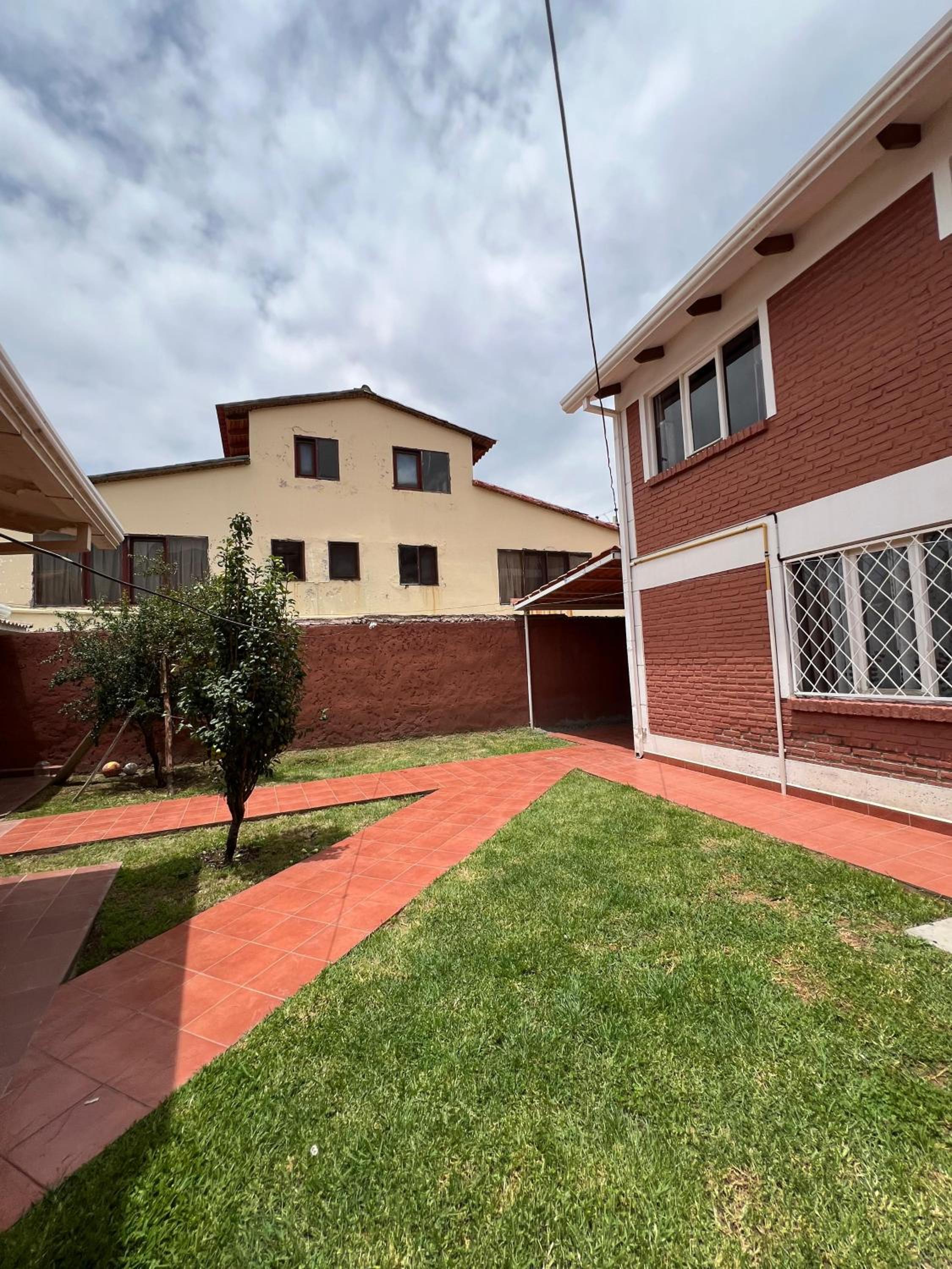 Hermosa y cómoda casa en Cochabamba