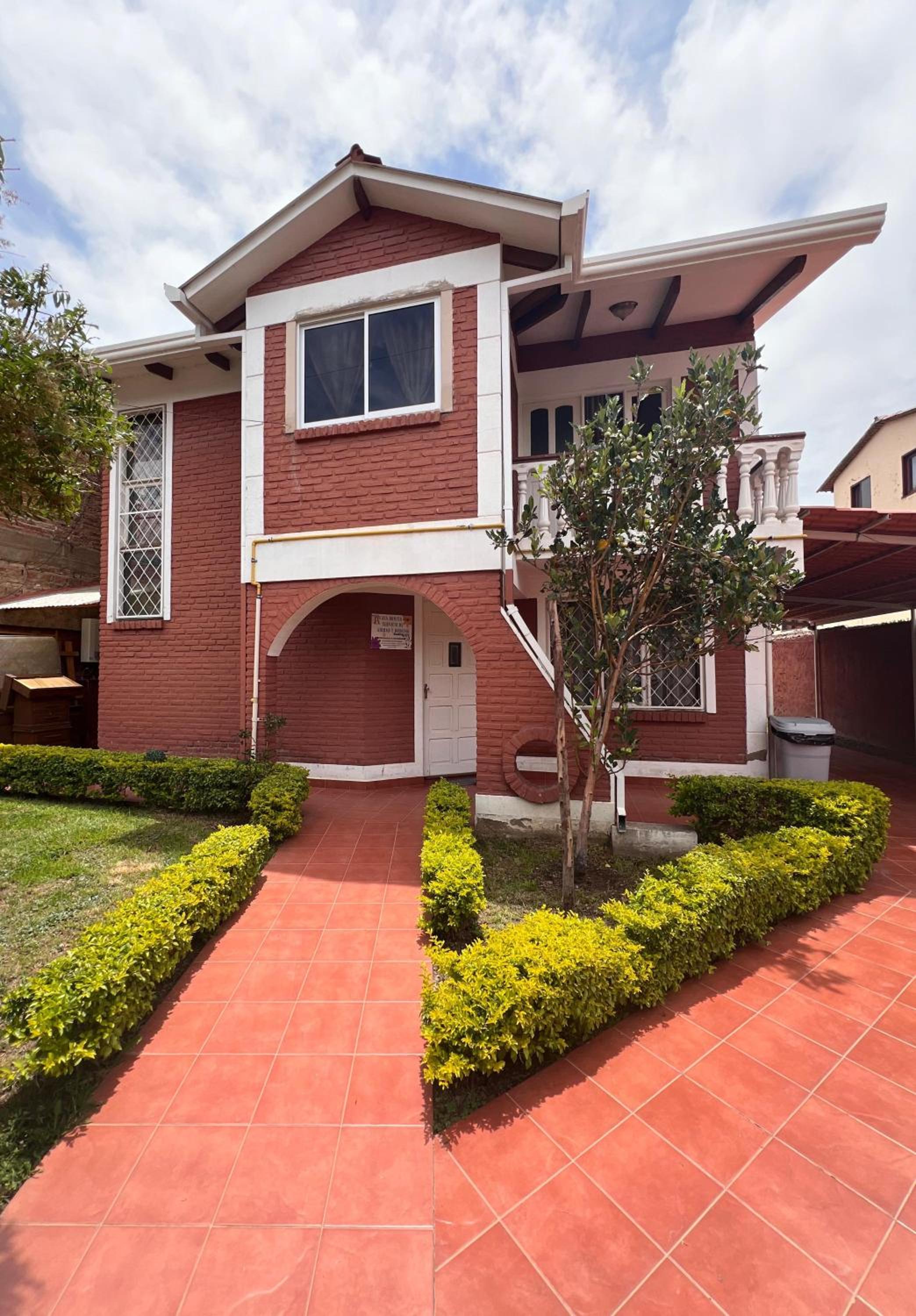 Hermosa y cómoda casa en Cochabamba