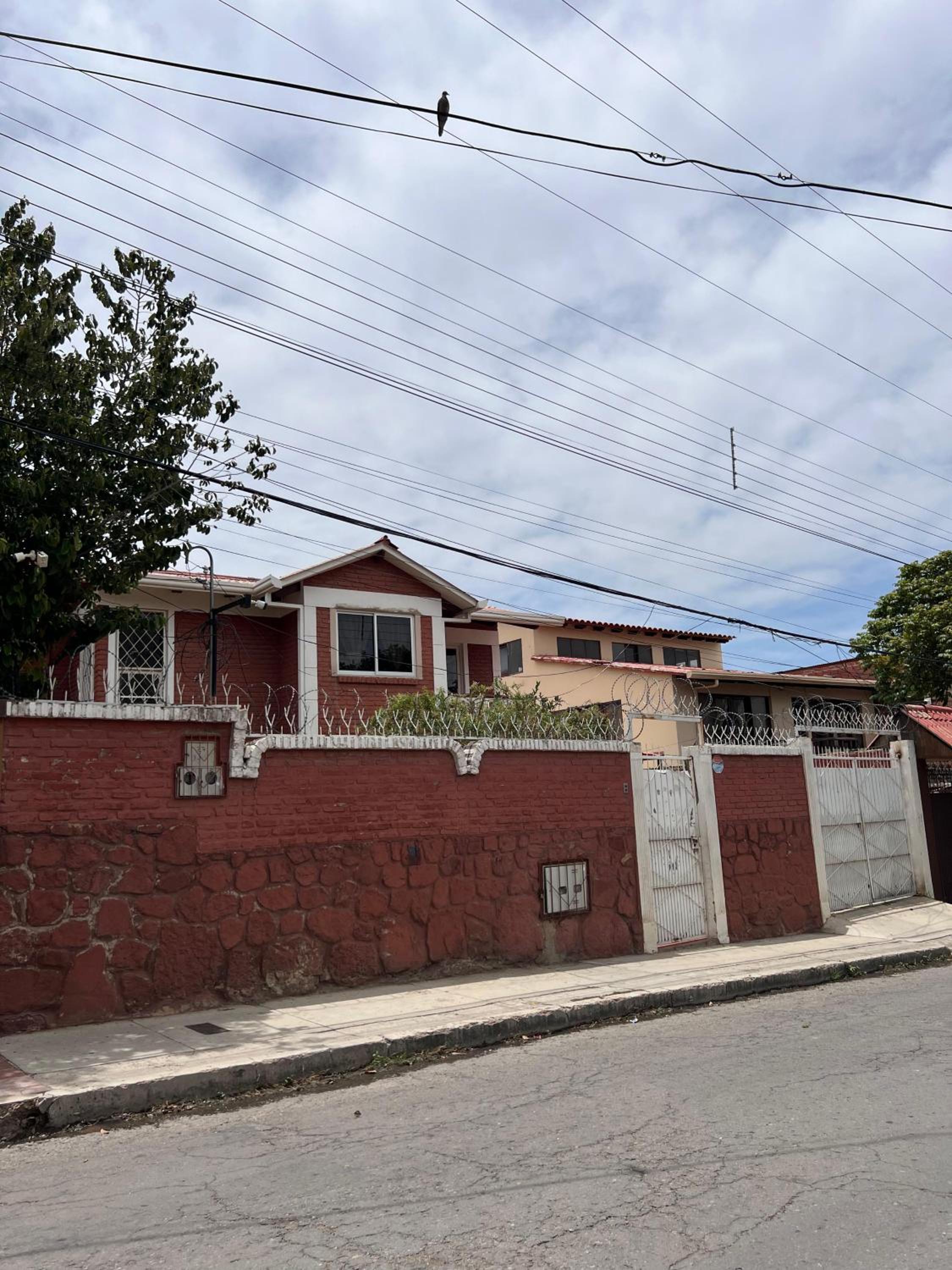 Hermosa y cómoda casa en Cochabamba