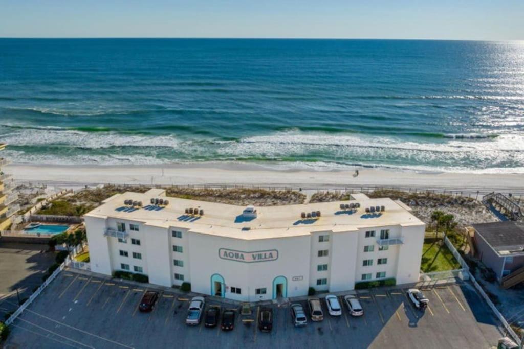 Beautiful 2BD right on the beach in Okaloosa Island view 4