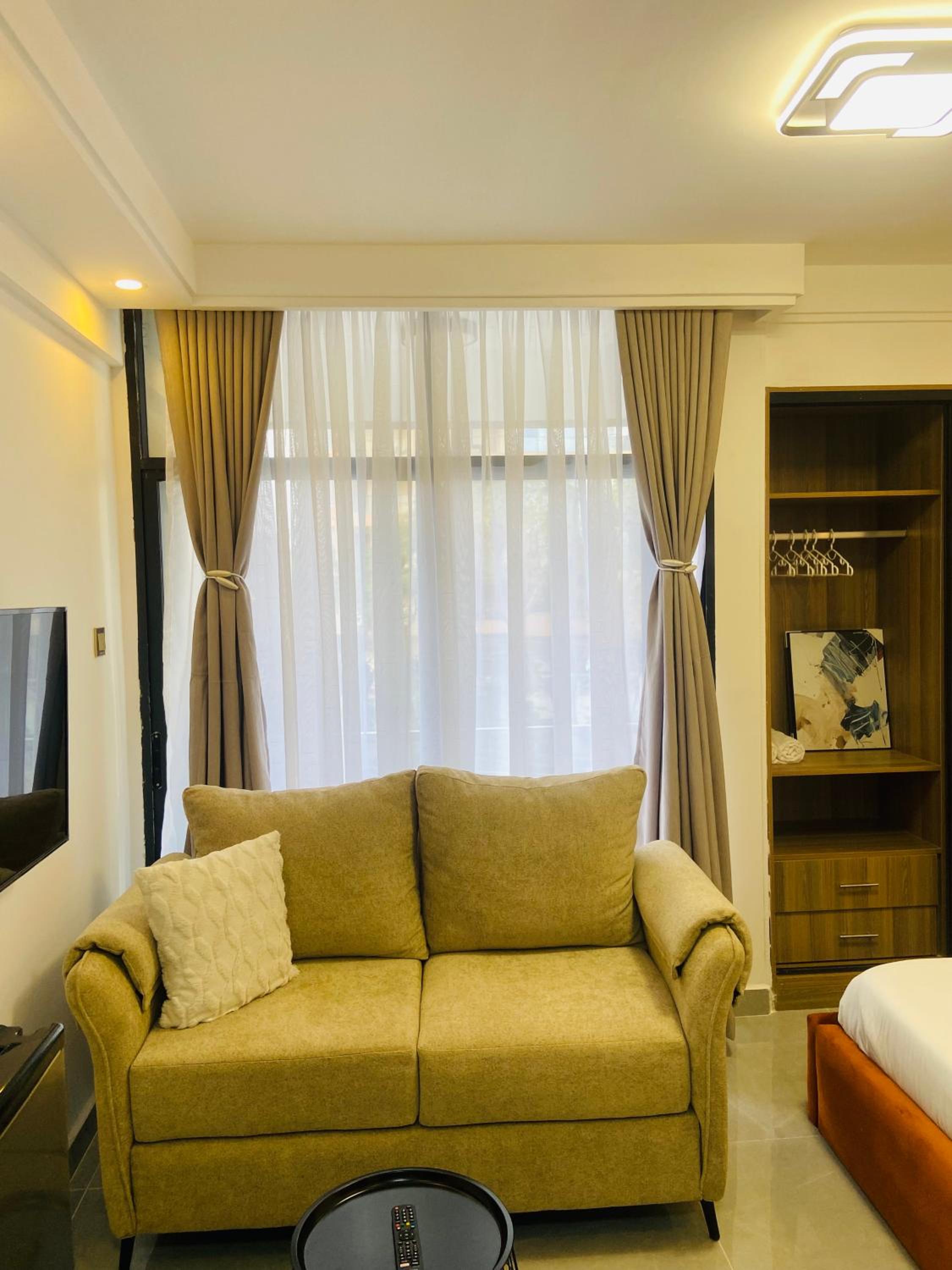 Lush studio 2 Kilimani view 4
