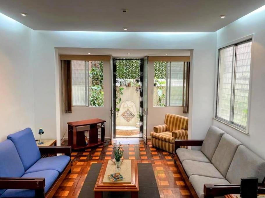 COPACABANA PERTO DA PRAIA-2 quartos-120m2-Térreo-200m metrô