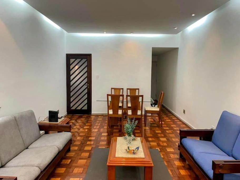 COPACABANA PERTO DA PRAIA-2 quartos-120m2-Térreo-200m metrô