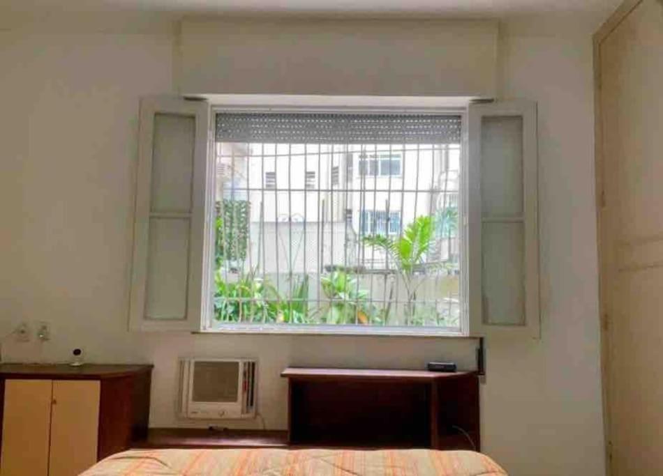 COPACABANA PERTO DA PRAIA-2 quartos-120m2-Térreo-200m metrô