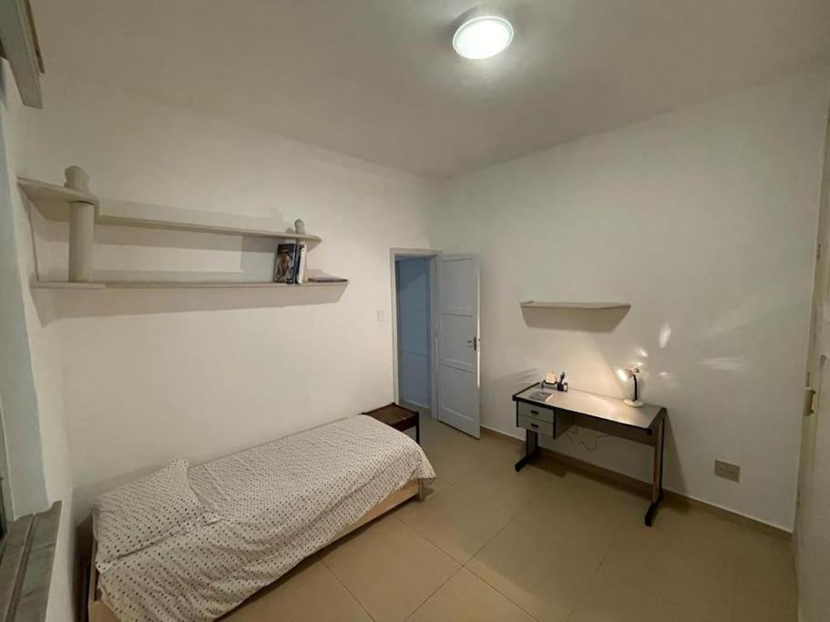 COPACABANA PERTO DA PRAIA-2 quartos-120m2-Térreo-200m metrô