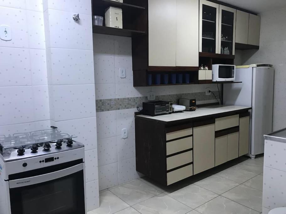 COPACABANA PERTO DA PRAIA-2 quartos-120m2-Térreo-200m metrô