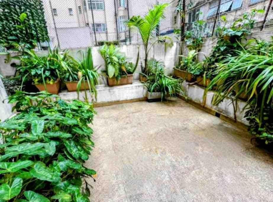 COPACABANA PERTO DA PRAIA-2 quartos-120m2-Térreo-200m metrô
