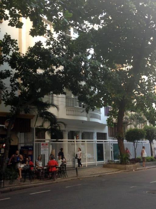 COPACABANA PERTO DA PRAIA-2 quartos-120m2-Térreo-200m metrô