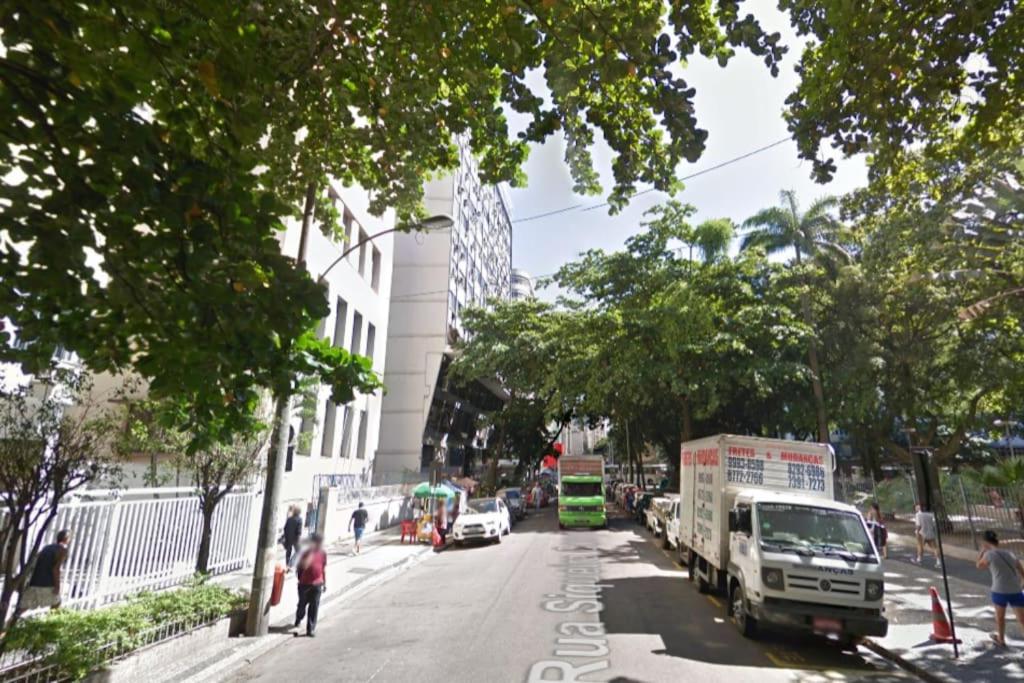 COPACABANA PERTO DA PRAIA-2 quartos-120m2-Térreo-200m metrô