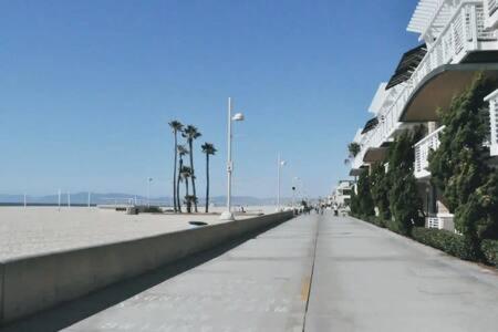 BEST HERMOSA BEACH LOCATION Luxe Studio - DO NOT REACTIVATE SUN BLOC F view 2